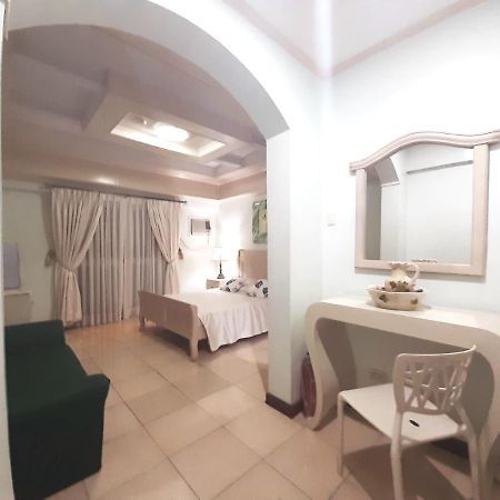 Casa Micarosa Hotel Маніла Екстер'єр фото